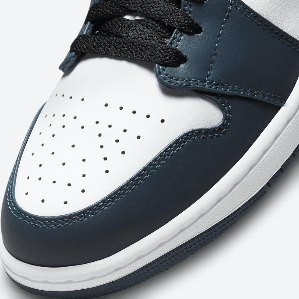 Air Jordan 1 Mid Armory Navy 554724 411 8 - www.kickbulk.cc