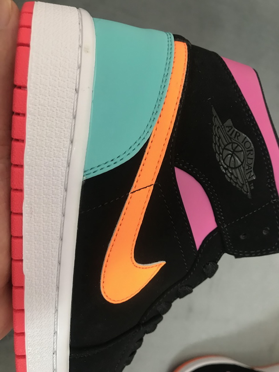 Air Jordan 1 Mid Gs Candy 554725 083 10 - www.kickbulk.cc