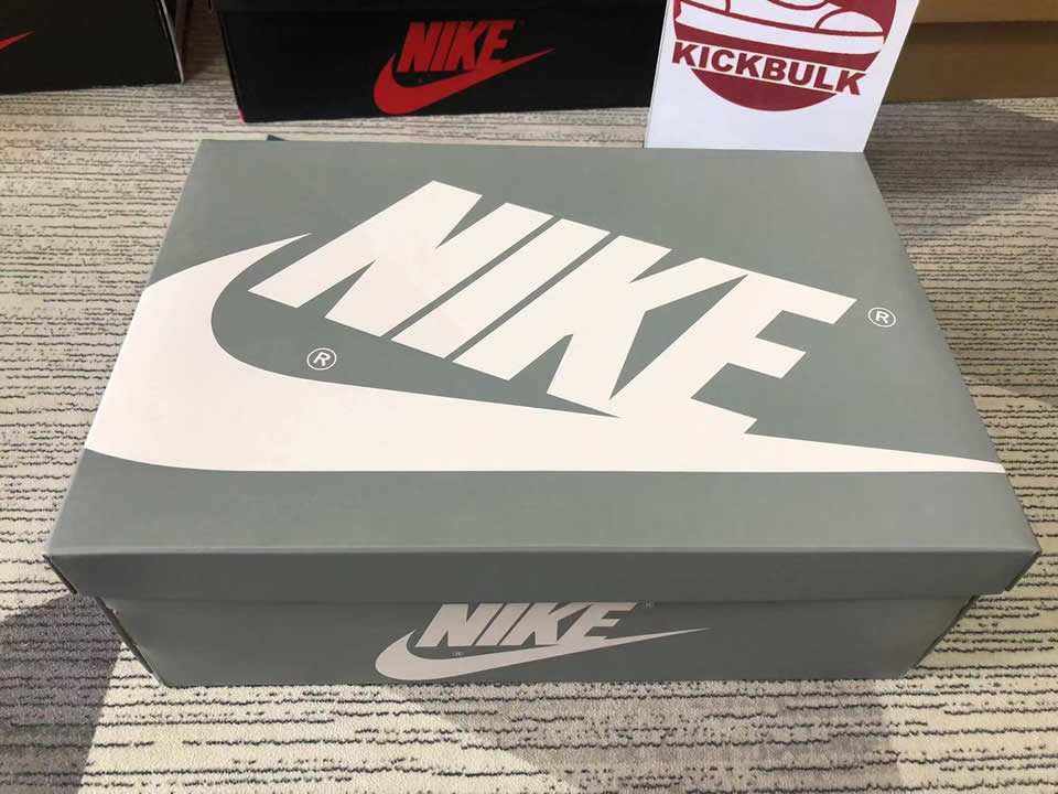 0 Air Jordan 1 High Og Stealth 555088 037 10 - www.kickbulk.cc