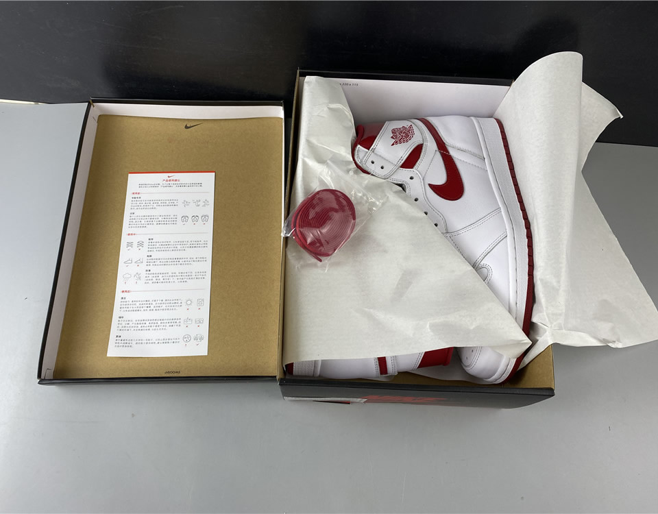 Air Jordan 1 Retro High Og Metallic Red 555088 103 19 - www.kickbulk.cc