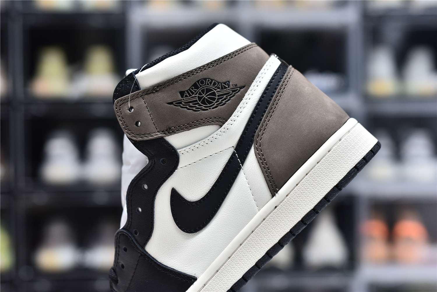 Air Jordan 1 Retro High Dark Mocha 2020 For Sale Release Date 555088 105 18 - www.kickbulk.cc