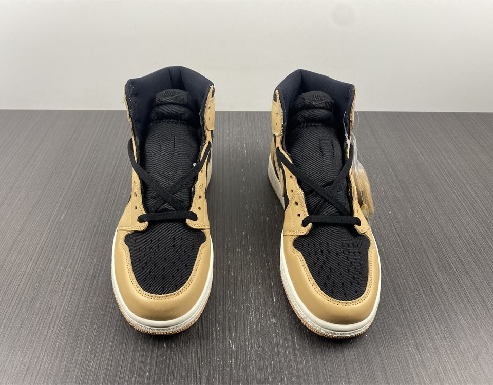 Air Jordan 1 Retro High Og Heirloom 555088 202 4 - www.kickbulk.cc