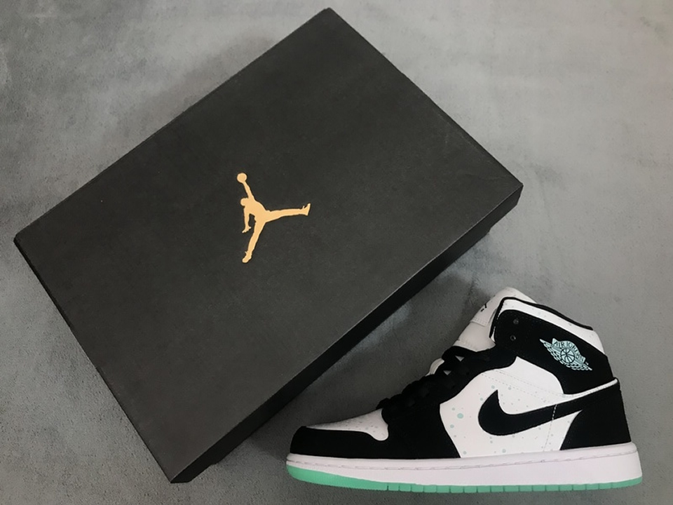 Air Jordan 1 Mid Se Gs Glow In The Dark Panda Bq6931 103 18 - www.kickbulk.cc