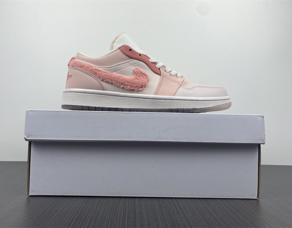 Air Jordan 1 Low Se Mighty Swooshers Wmns Dm5443 666 22 - www.kickbulk.cc