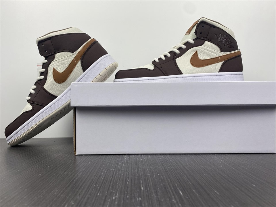 Air Jordan 1 Mid Brown Fleece Do6699 200 11 - www.kickbulk.cc