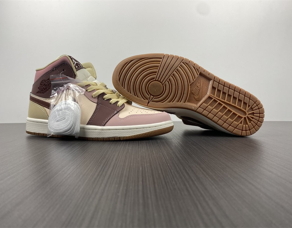 Air Jordan 1 Mid Dressed For Fall Do7440 821 21 - www.kickbulk.cc