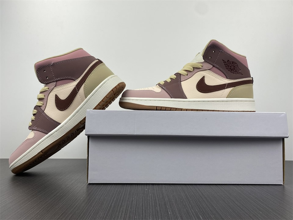 Air Jordan 1 Mid Dressed For Fall Do7440 821 22 - www.kickbulk.cc