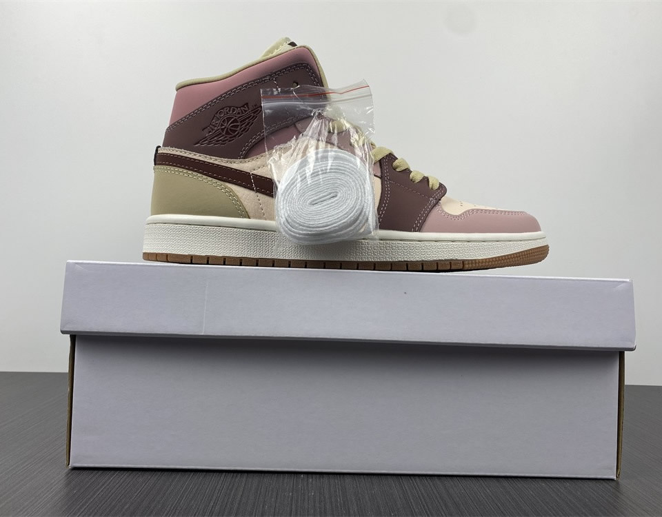 Air Jordan 1 Mid Dressed For Fall Do7440 821 26 - www.kickbulk.cc