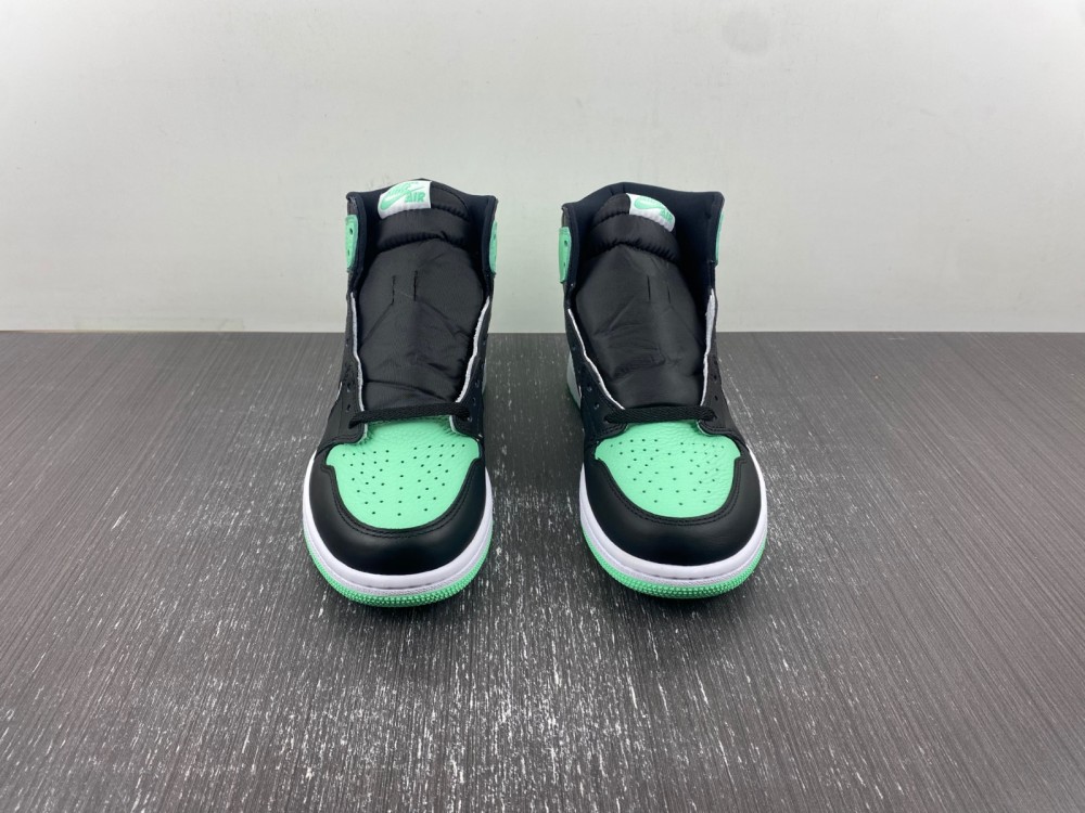 Air Jordan 1 Retro High Og Green Glow Dz5485 130 3 - www.kickbulk.cc