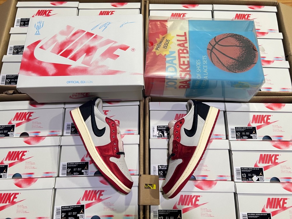 Trophy Room Air Jordan 1 Retro Low Og Sp Rookie Card Away Fn0432 100 7 - www.kickbulk.cc