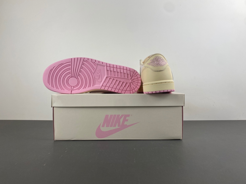 Travis Scott Jordan 1 Retro Low Og Muslin Pink Iq7604 100 12 - www.kickbulk.cc