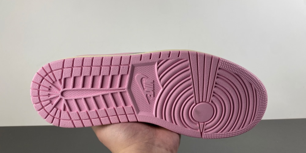 Travis Scott Jordan 1 Retro Low Og Muslin Pink Iq7604 100 9 - www.kickbulk.cc