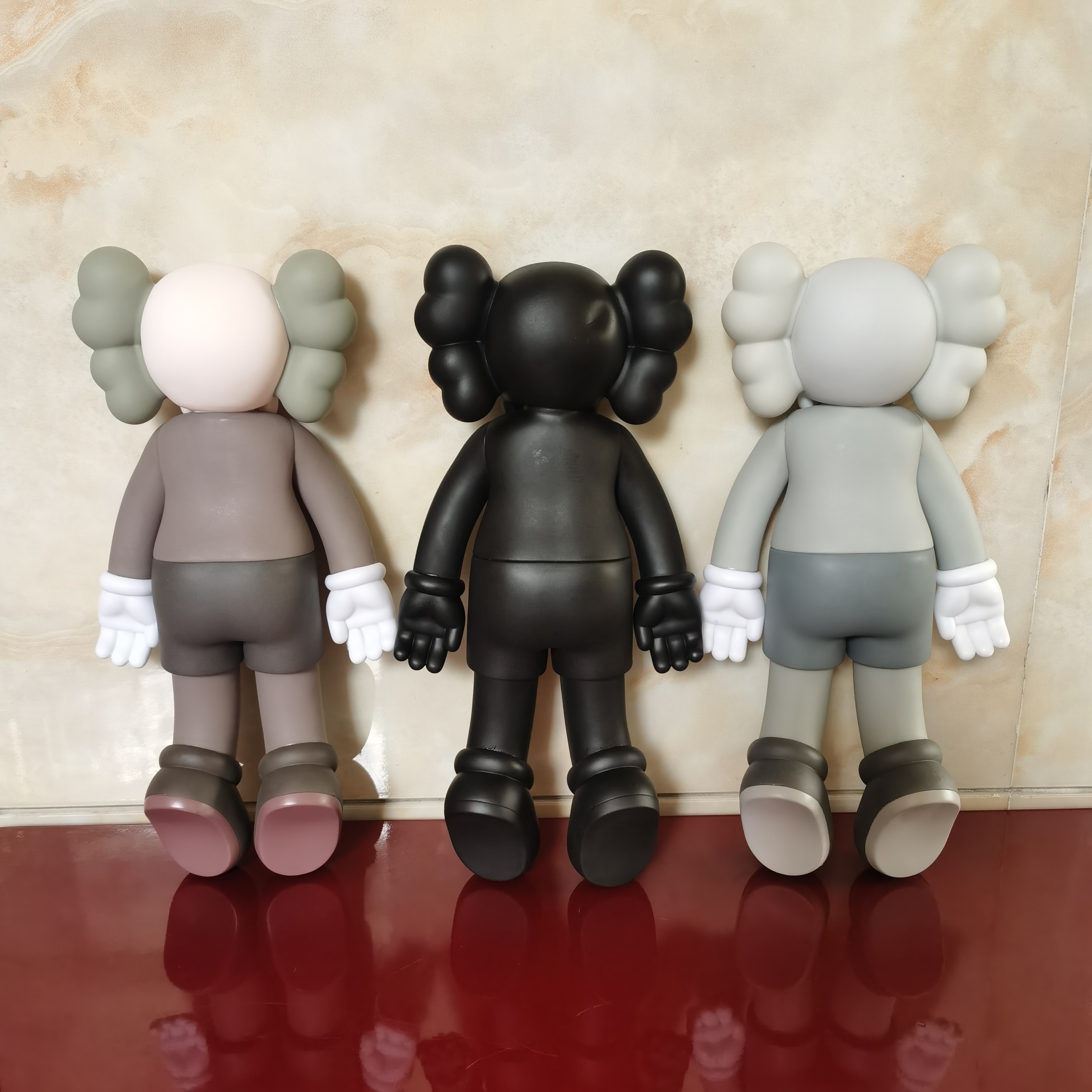 Kaws Dolls Companion 2020 Figure 44x22x8cm 1 - www.kickbulk.cc