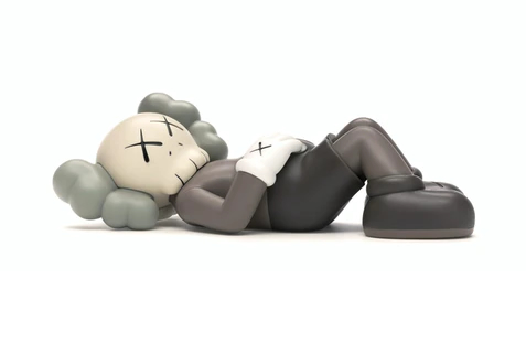 Kaws Dolls Holiday Japan Vinyl Figure 3 - www.kickbulk.cc