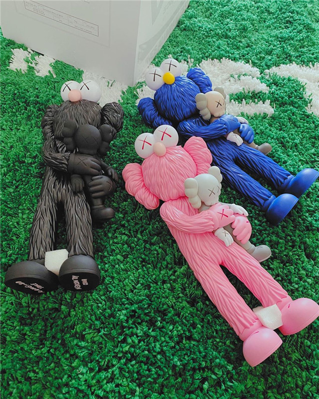 Kaws Dolls Companion Take 4 - www.kickbulk.cc