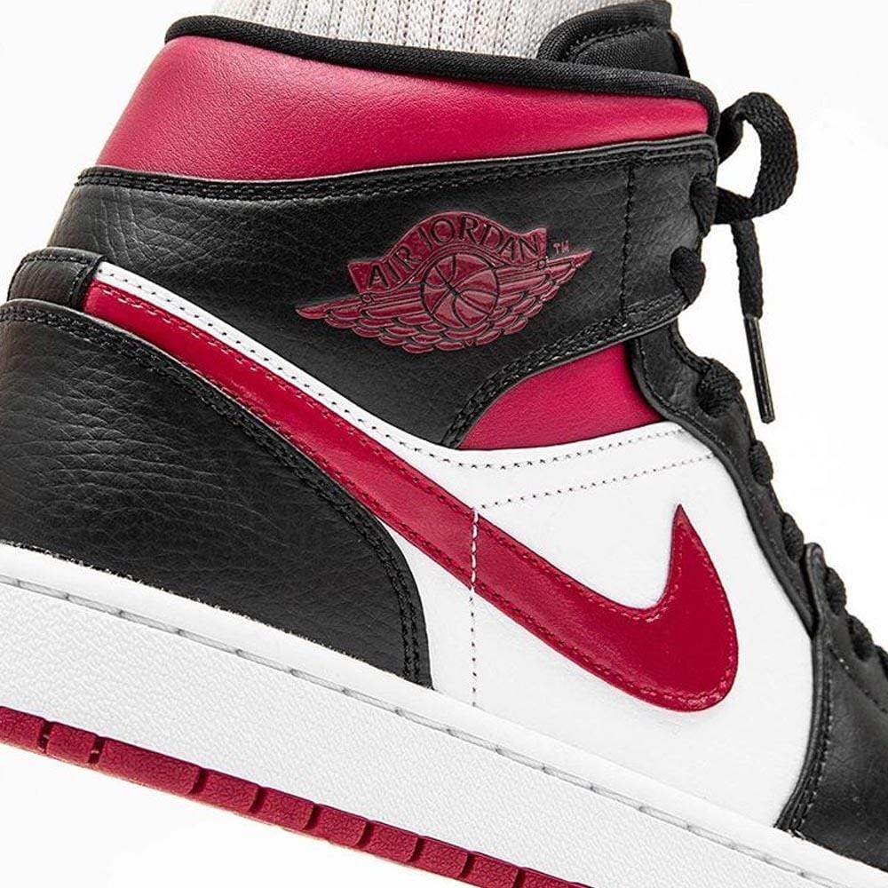 Nike Air Jordan 1 Mid Bred Toe 554724 066 6 - www.kickbulk.cc