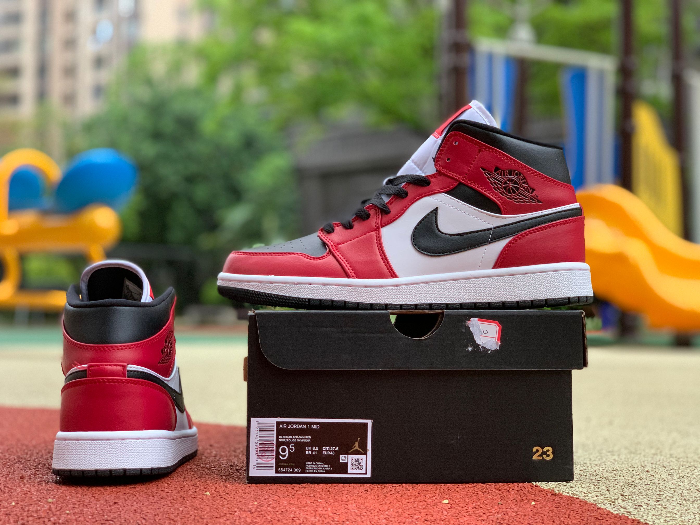 Nike Air Jordan 1 Mid Chicago Black Toe 554724 069 12 - www.kickbulk.cc