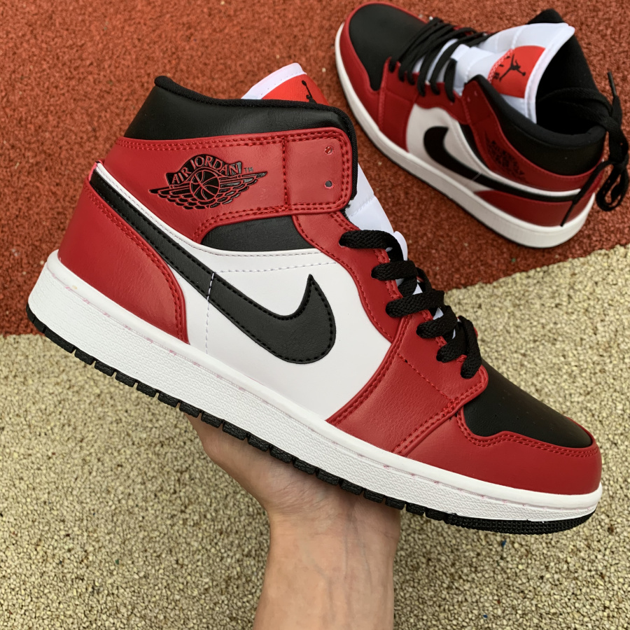 Nike Air Jordan 1 Mid Chicago Black Toe 554724 069 9 - www.kickbulk.cc