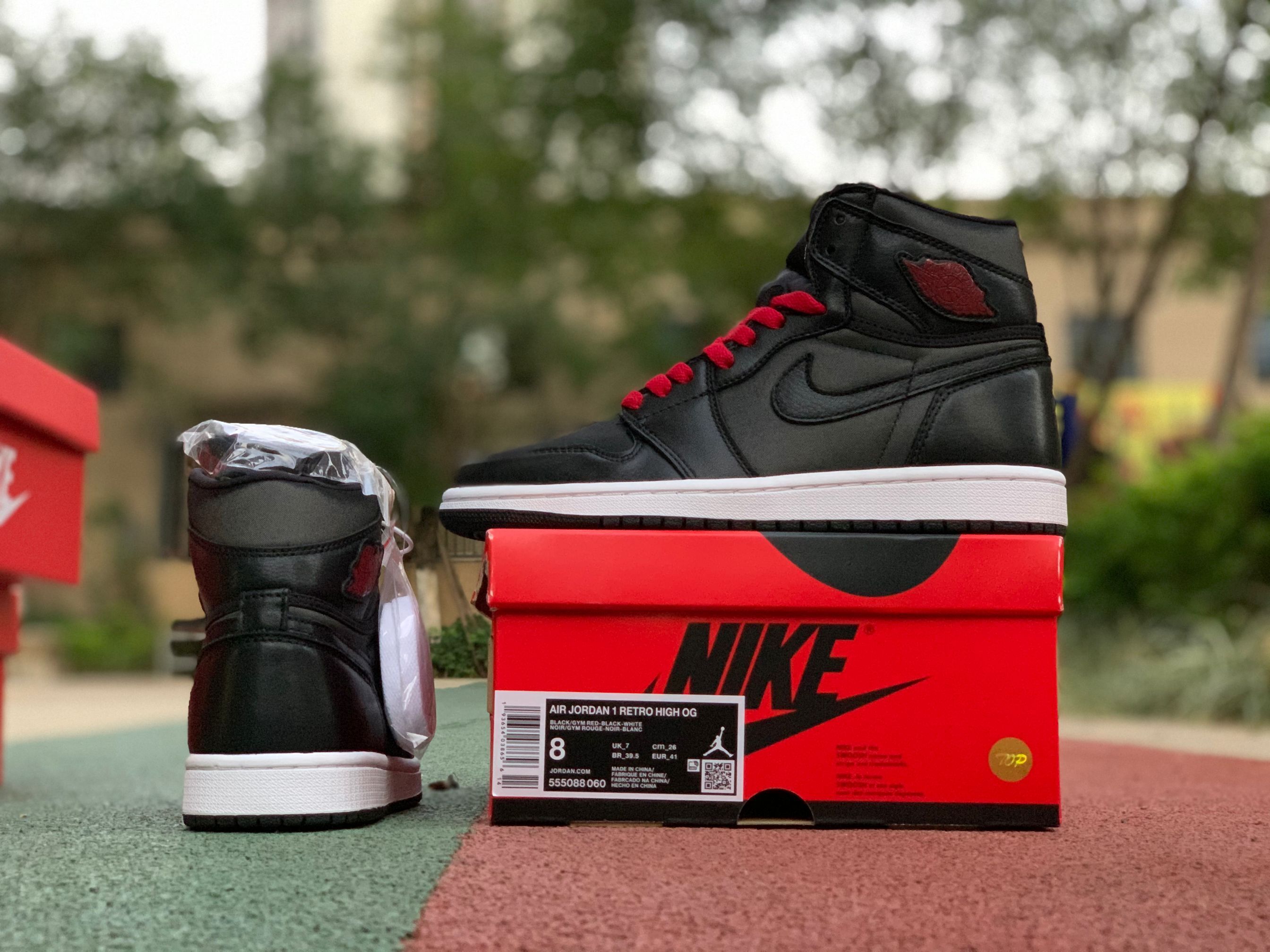 Nike Air Jordan 1 Retro High Og Black Gym Red 555088 060 14 - www.kickbulk.cc