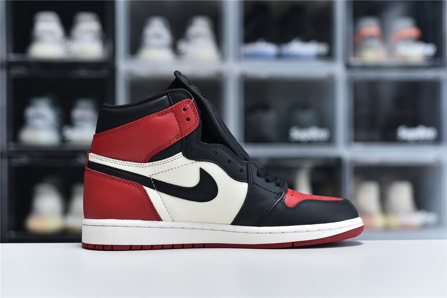 Nike Air Jordan 1 Retro High Og Red Black White Men Sneakers 555088 610 Kickbulk 2 - www.kickbulk.cc