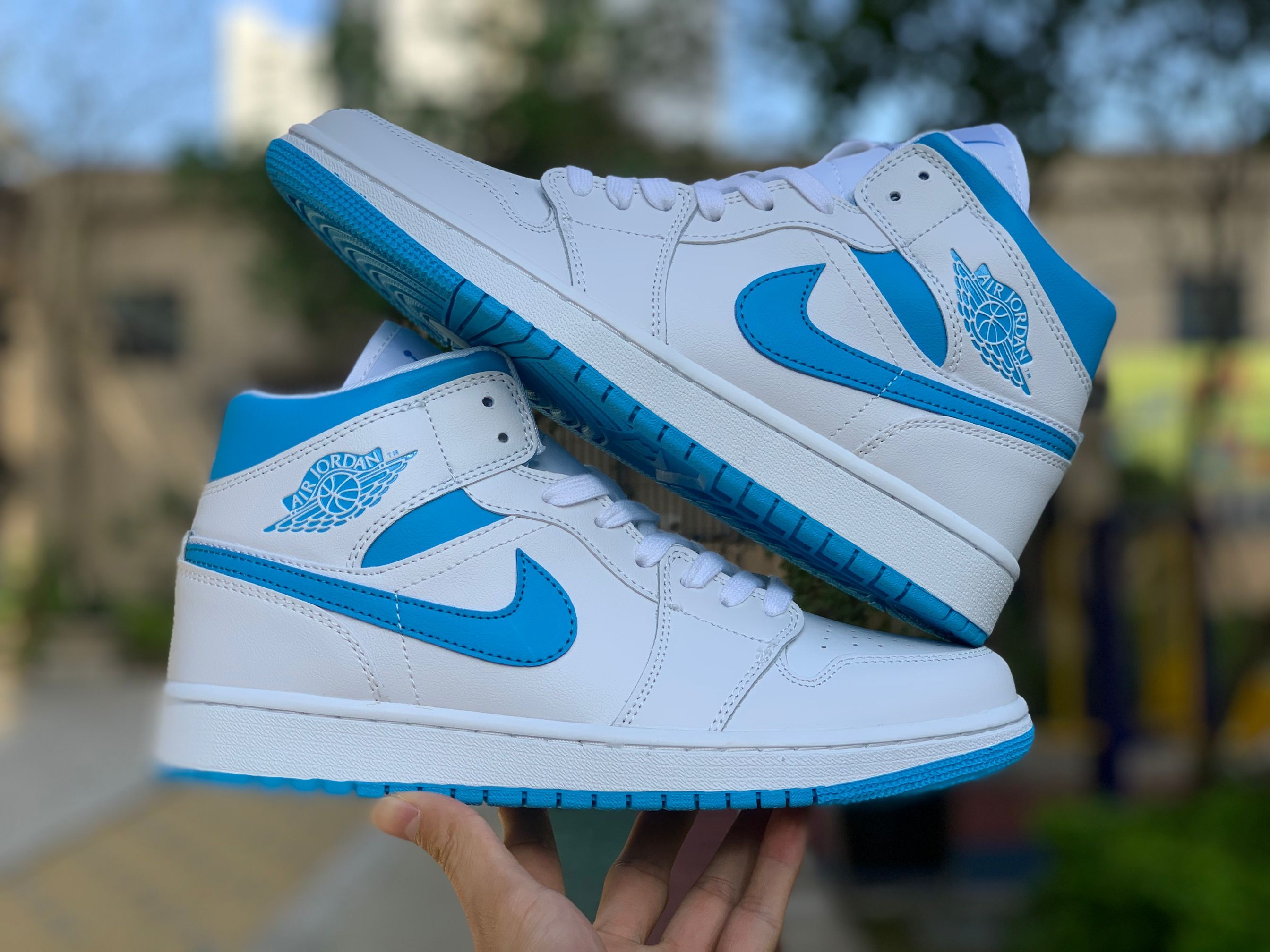 Air Jordan 1 Wmns Mid Unc White Carolina Blue Bq6472 114 12 - www.kickbulk.cc