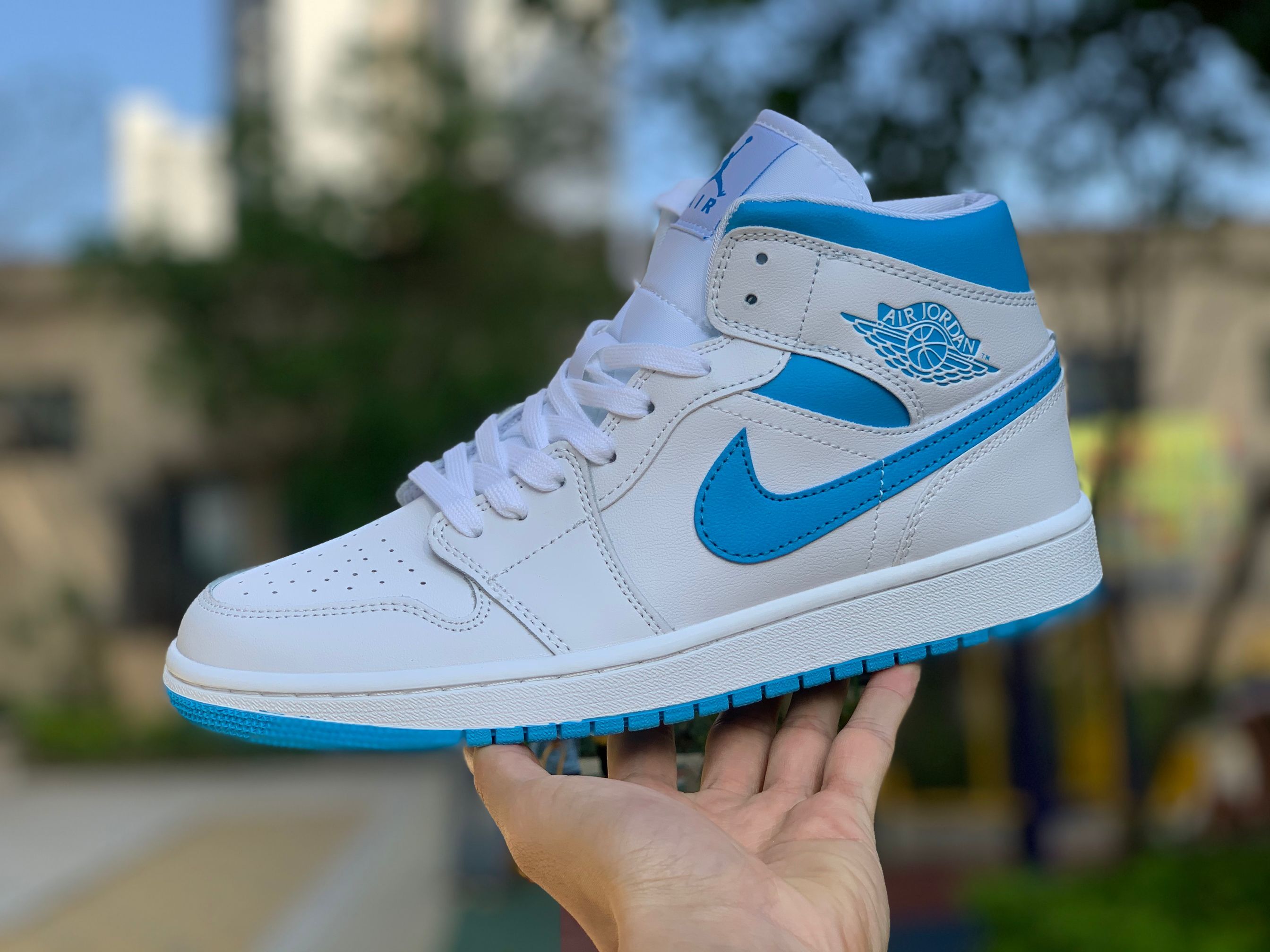 Air Jordan 1 Wmns Mid Unc White Carolina Blue Bq6472 114 15 - www.kickbulk.cc