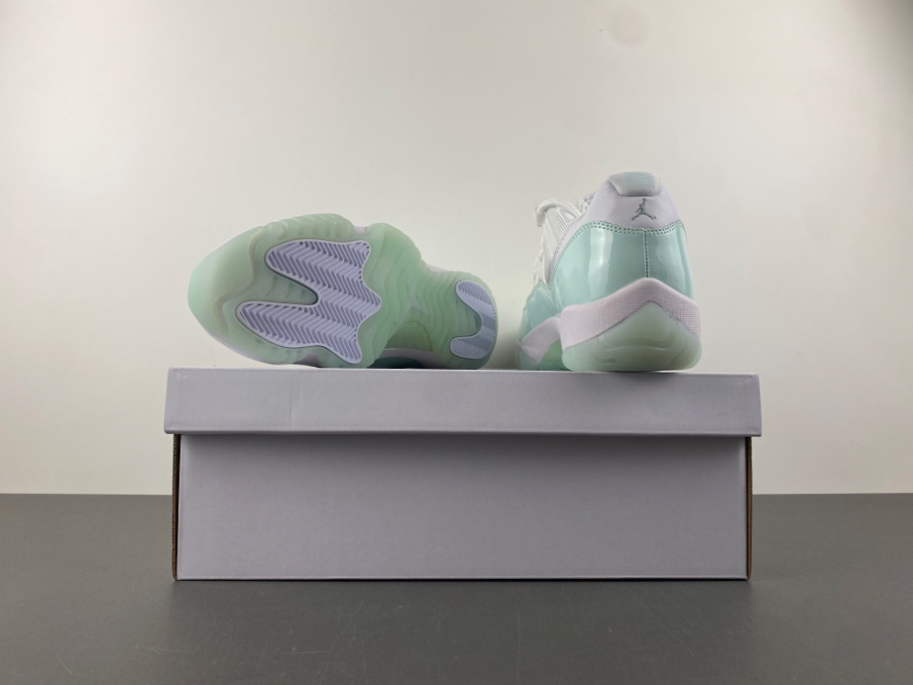 Air Jordan 11 Retro Low Igloo Wmns Ah7860 103 9 - www.kickbulk.cc