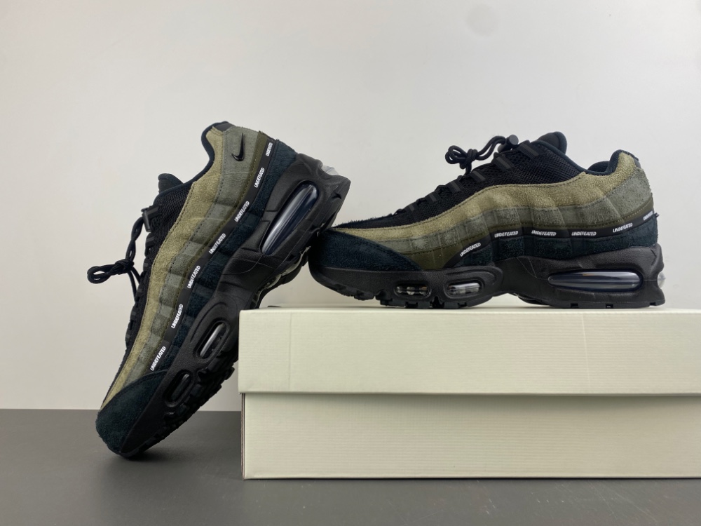 Undefeated Air Max 95 Medium Olive Ib4523 200 12 - www.kickbulk.cc