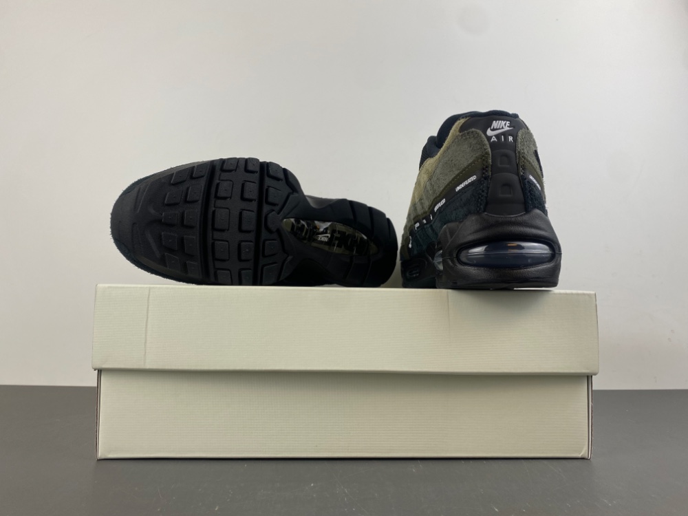 Undefeated Air Max 95 Medium Olive Ib4523 200 13 - www.kickbulk.cc
