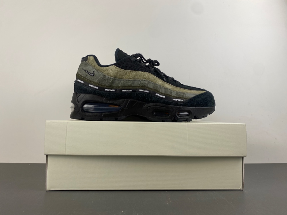 Undefeated Air Max 95 Medium Olive Ib4523 200 14 - www.kickbulk.cc