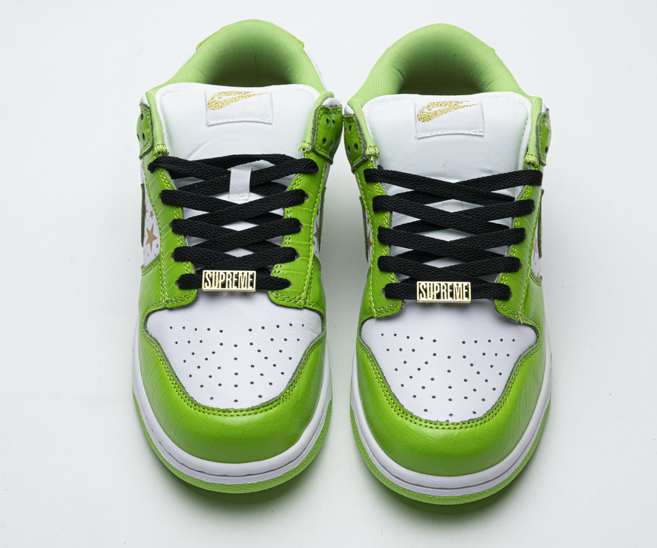 Supreme X Nike Sb Dunk Low Green Stars Dh3228 101 2 - www.kickbulk.cc