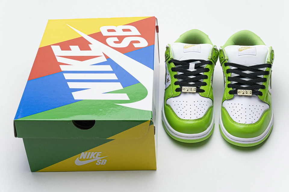 Supreme X Nike Sb Dunk Low Green Stars Dh3228 101 5 - www.kickbulk.cc