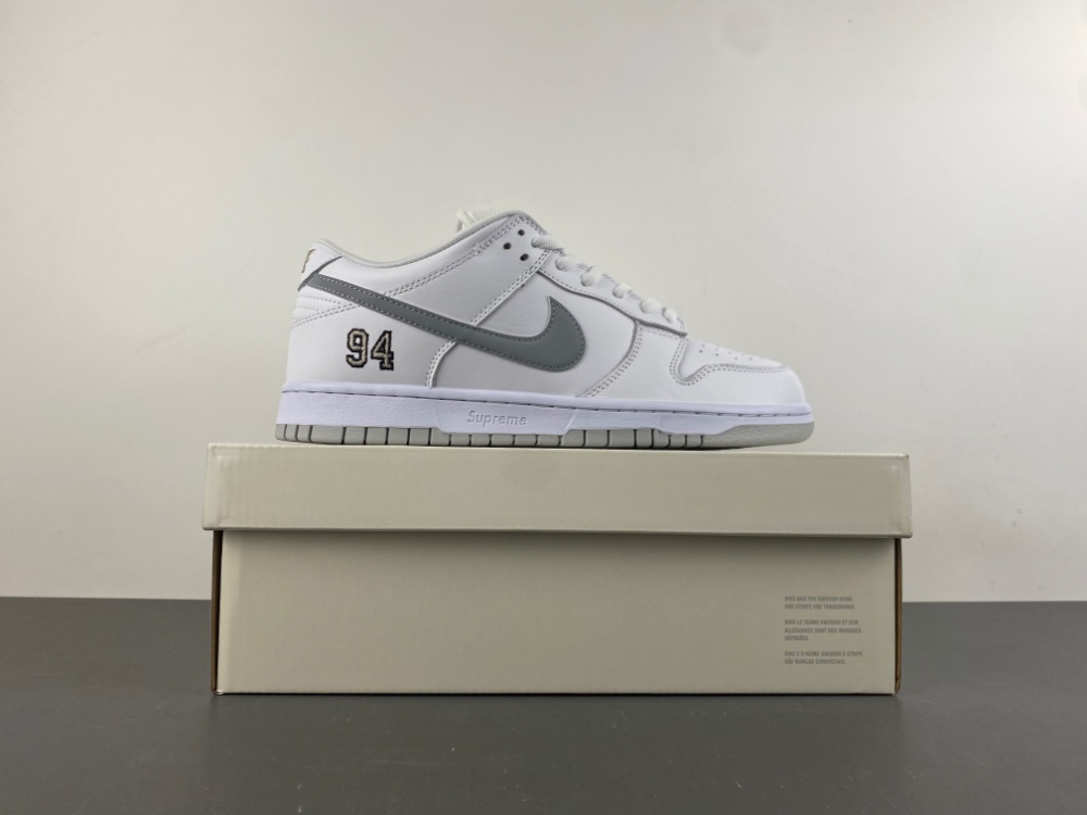 Supreme Dunk Low Sb White Metallic Silver Hq8487 100 10 - www.kickbulk.cc Supreme Dunk Low Sb White Metallic Silver Hq8487 100 10 - www.kickbulk.cc