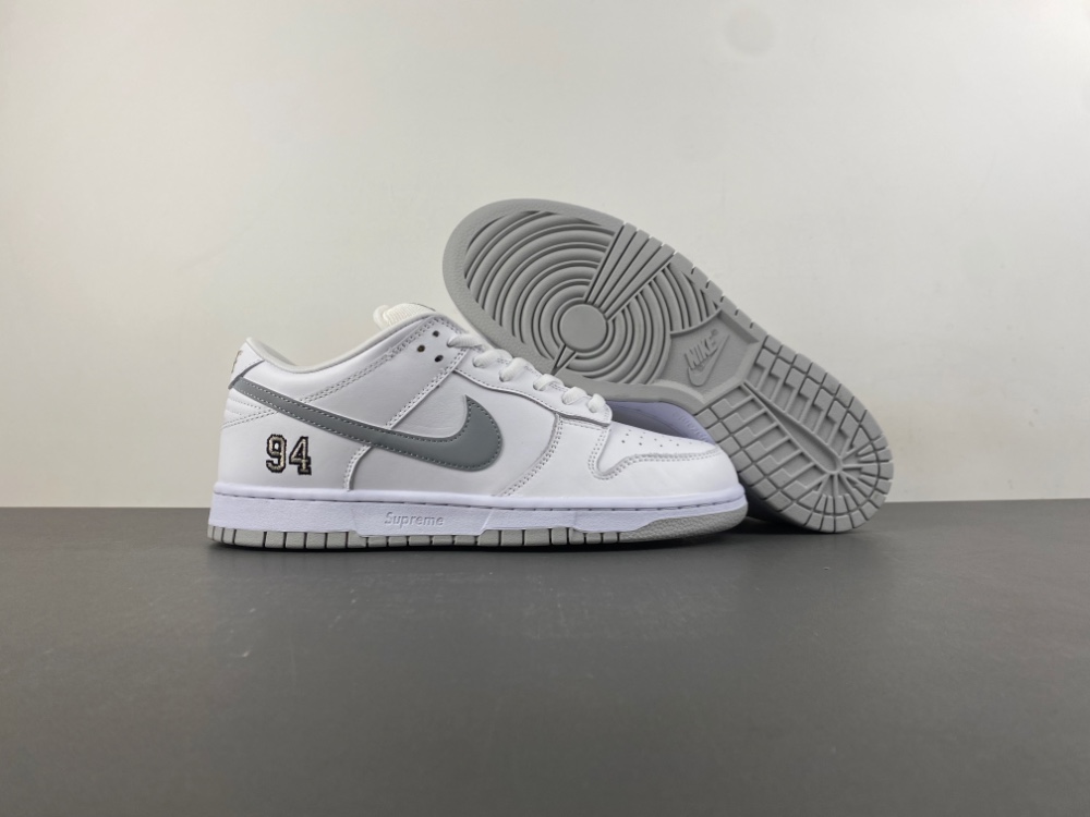 Supreme Dunk Low Sb White Metallic Silver Hq8487 100 4 - www.kickbulk.cc Supreme Dunk Low Sb White Metallic Silver Hq8487 100 4 - www.kickbulk.cc