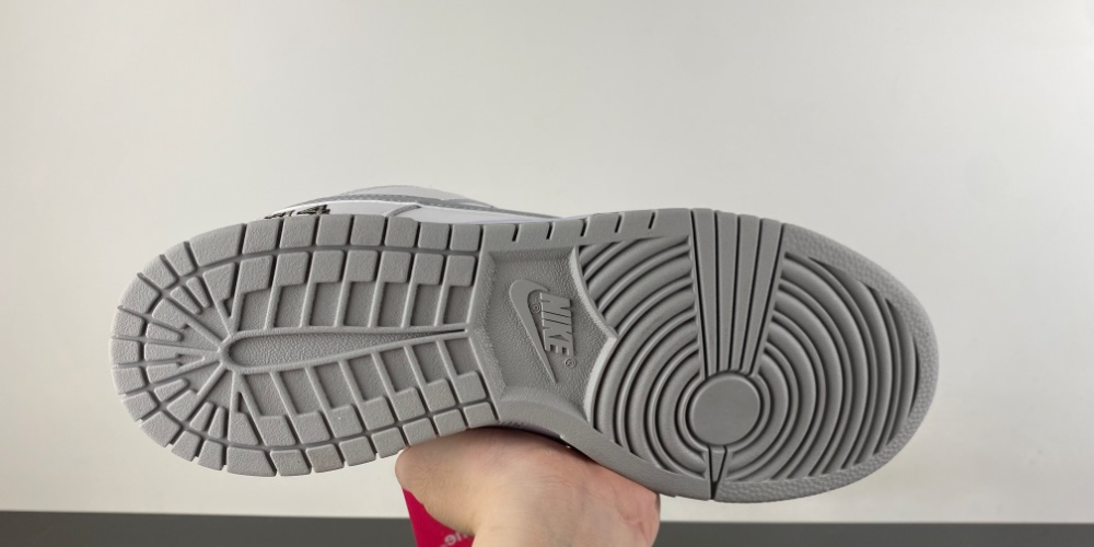 Supreme Dunk Low Sb White Metallic Silver Hq8487 100 6 - www.kickbulk.cc Supreme Dunk Low Sb White Metallic Silver Hq8487 100 6 - www.kickbulk.cc