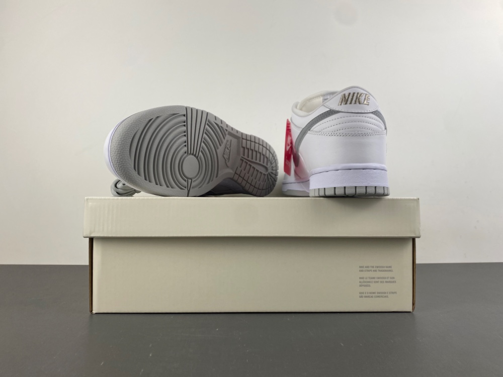 Supreme Dunk Low Sb White Metallic Silver Hq8487 100 9 - www.kickbulk.cc Supreme Dunk Low Sb White Metallic Silver Hq8487 100 9 - www.kickbulk.cc
