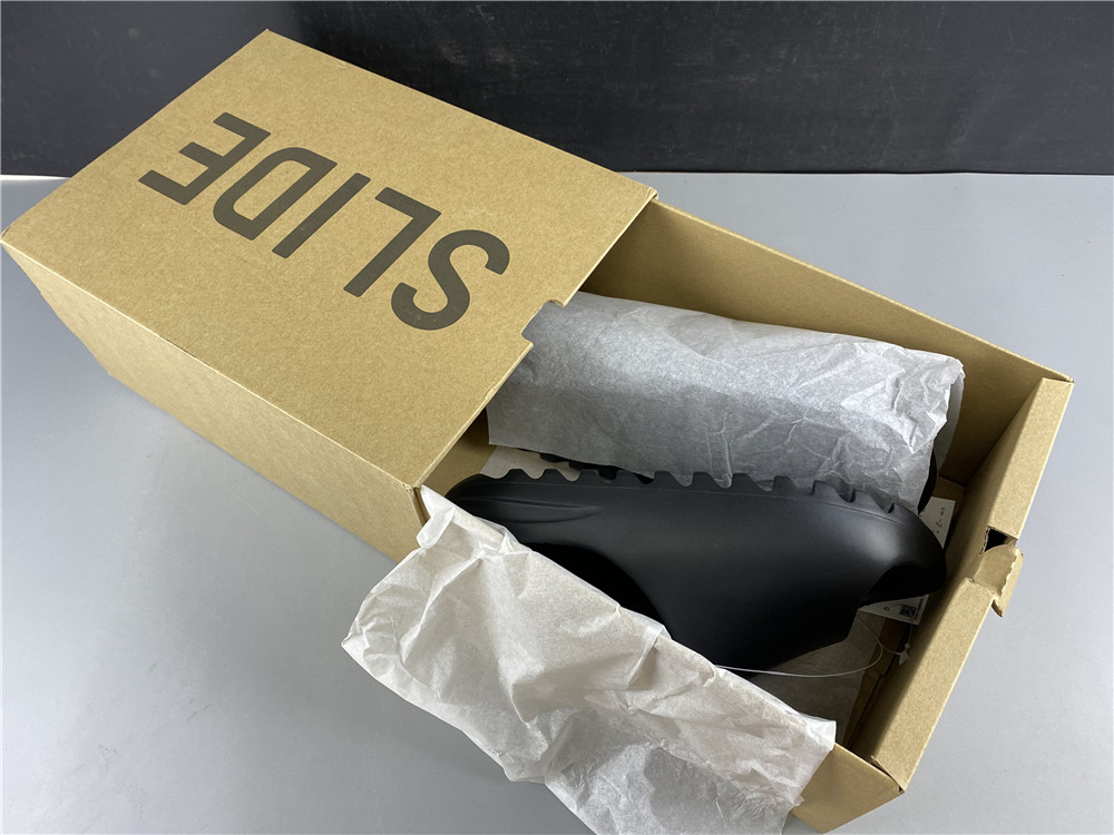 Adidas Yeezy Slide Black_2 - www.kickbulk.cc