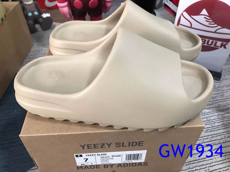 Yeezy Slide Gw1934 Pure New 2 - www.kickbulk.cc