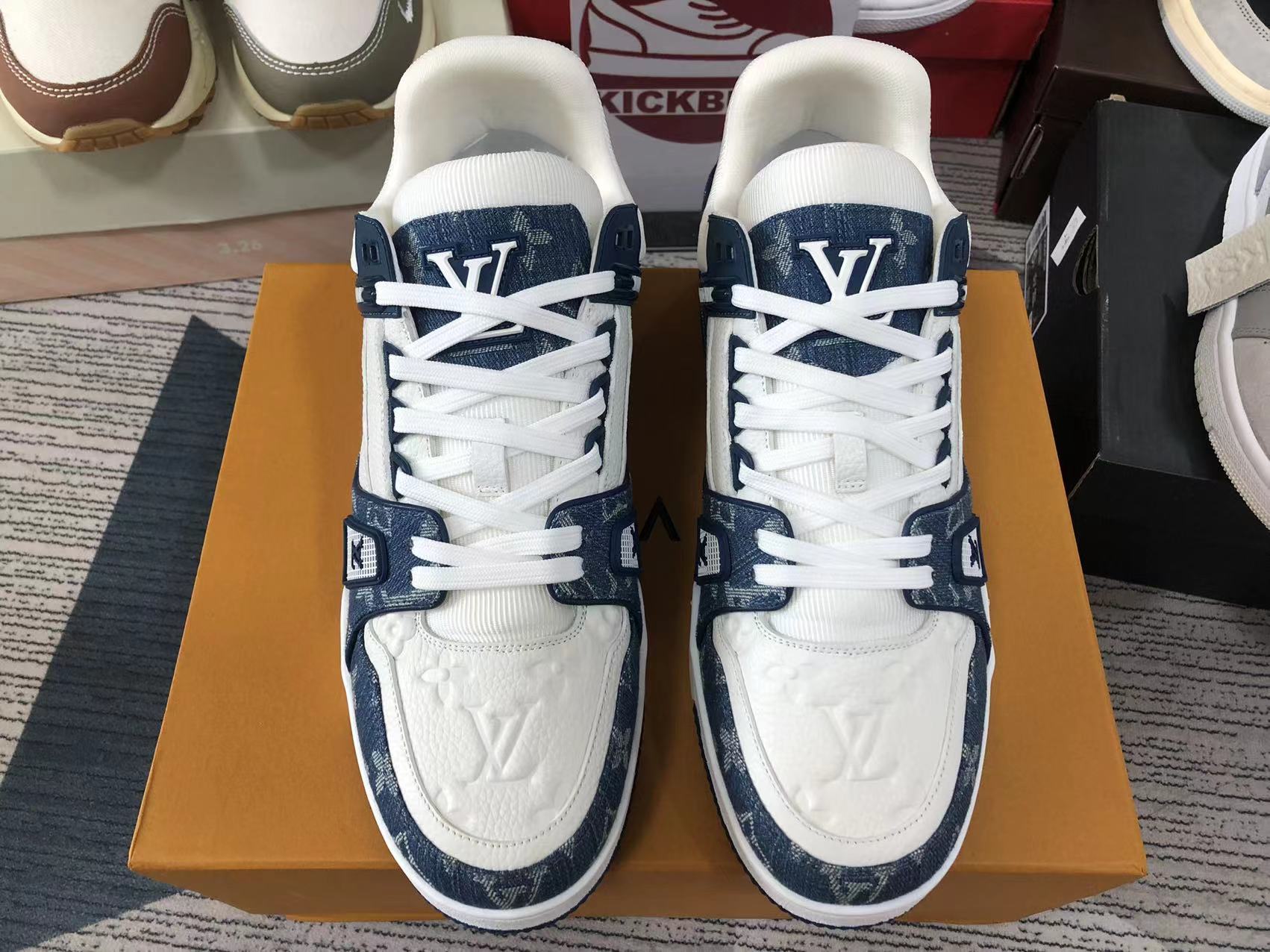 Pre-owned Louis Vuitton Lv Trainer White Ss21 In White/black/blue