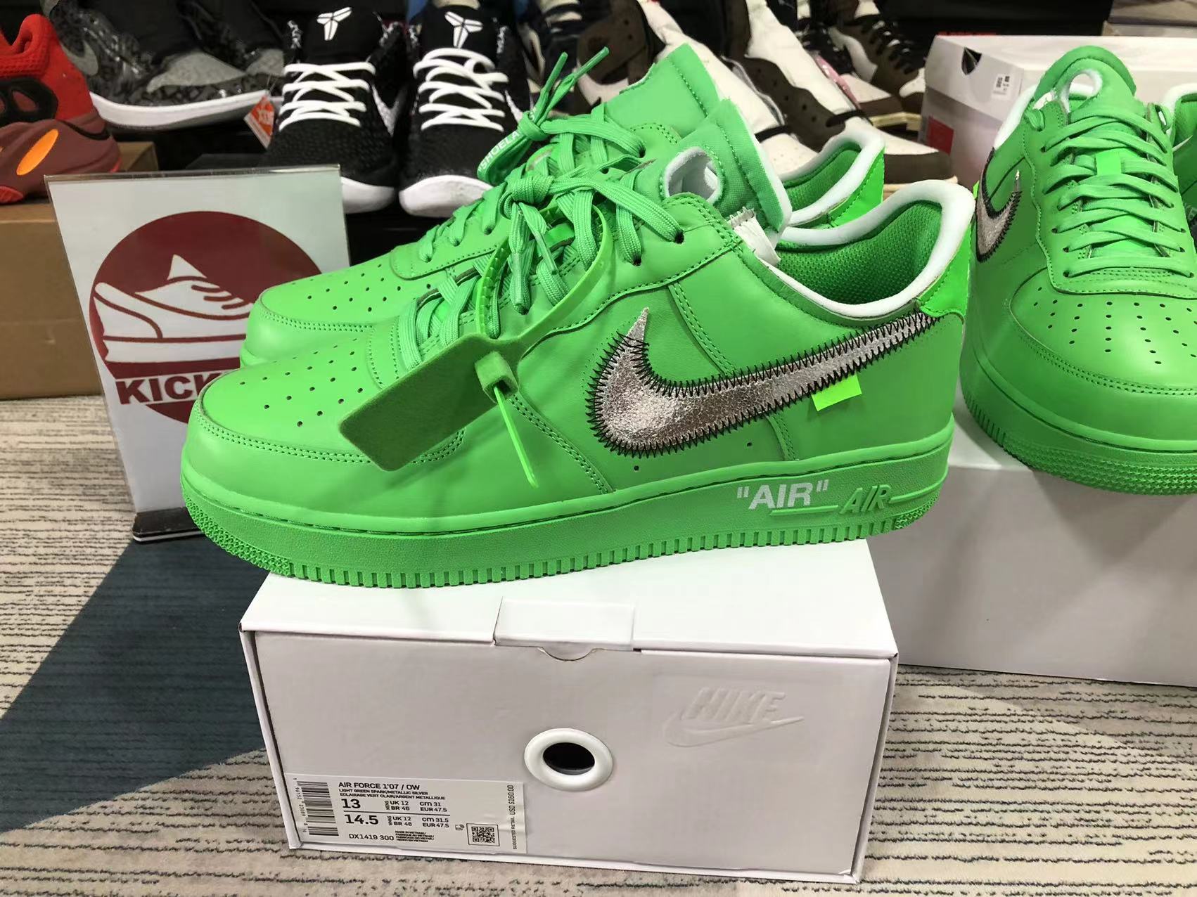 Off-White x Nike Air Force 1 Low Light Green Spark DX1419-300