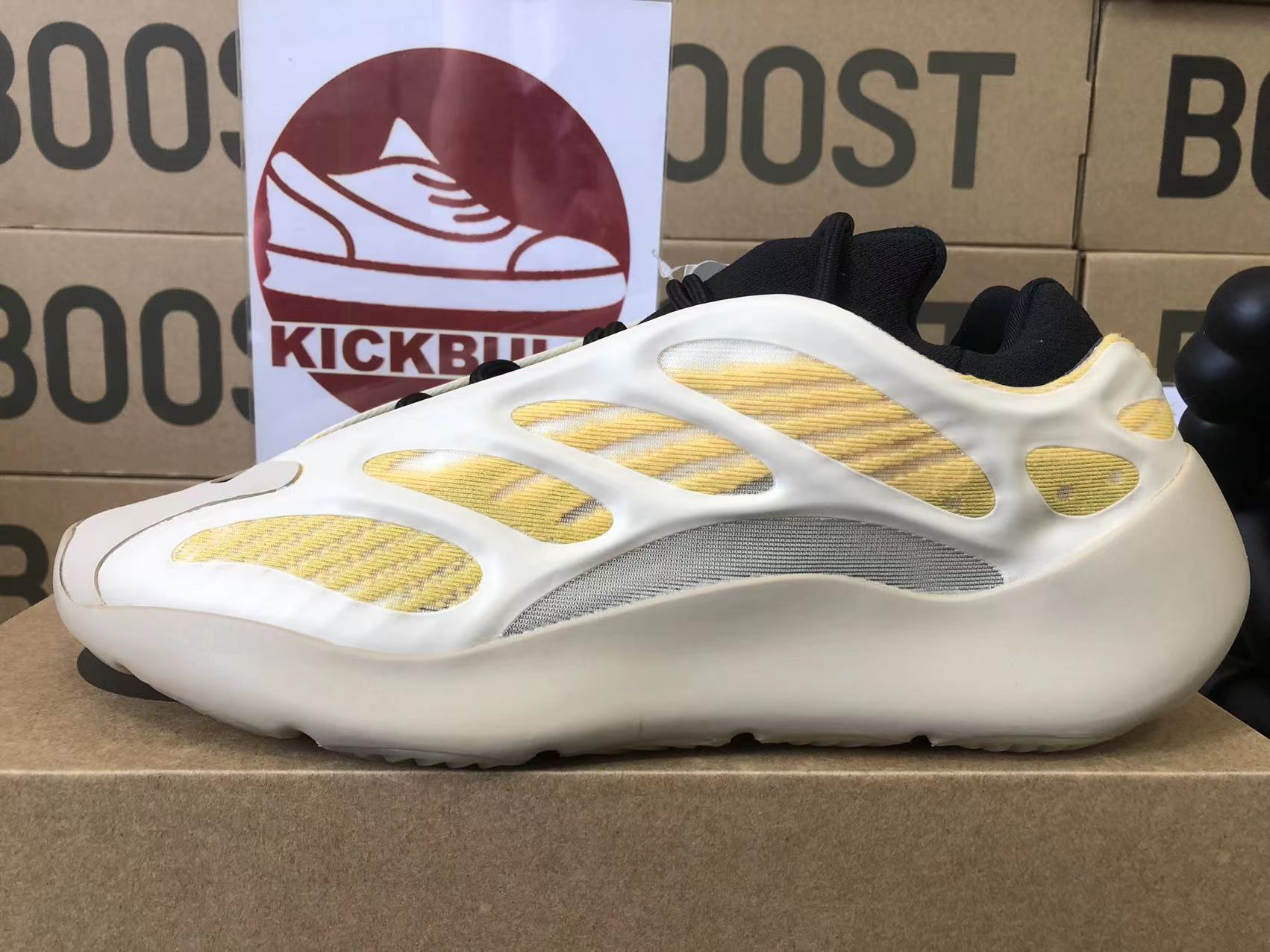 Aiddas YEEZY 700 V3 'MONO SAFFLOWER' 2022 HP5425 Kickbulk Sneaker ...