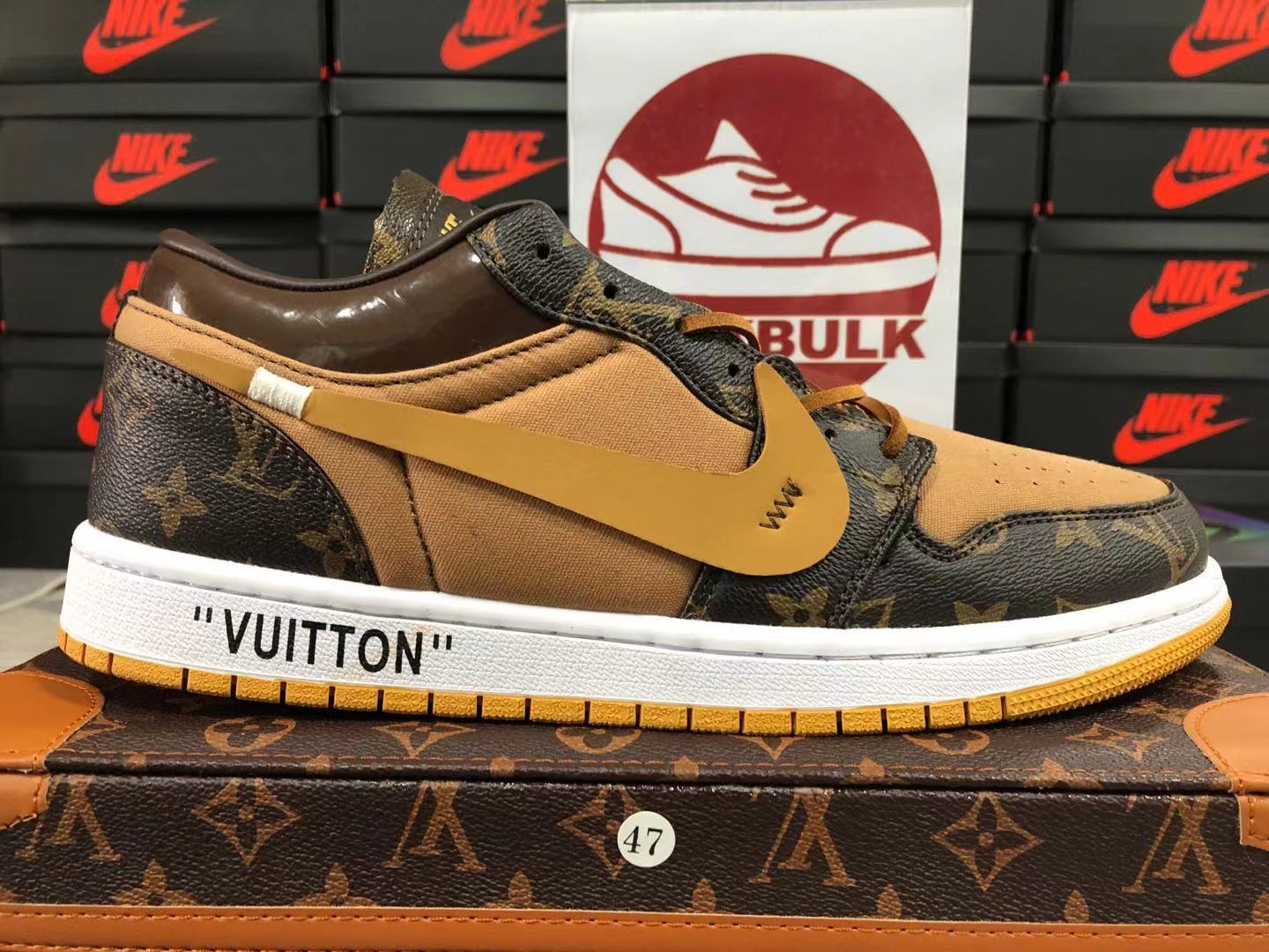 dunk low louis vuitton